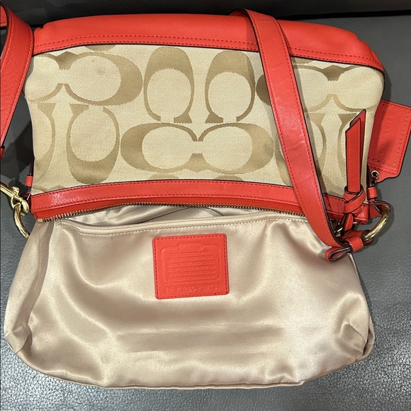 Coach Park Signature East-West Duffle K1280-F19731 GUC SEE ALL PHOTOS - Picture 12 of 14
